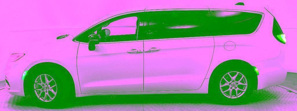 Used 2024 Chrysler Pacifica Touring-L FWD image 6