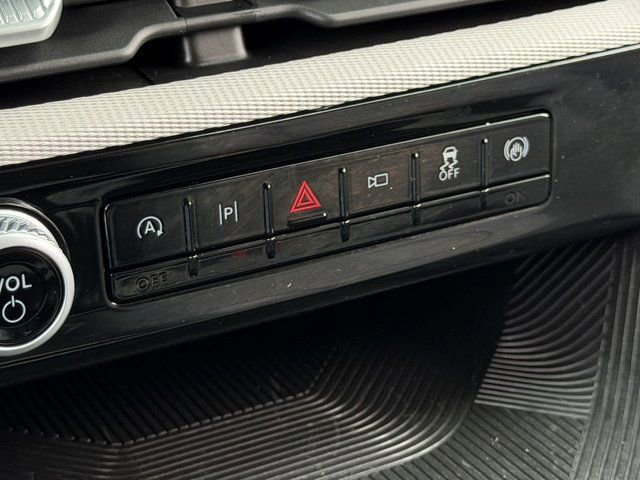 Certified 2025 Ford Explorer Active w/ Active Comfort Package image 17