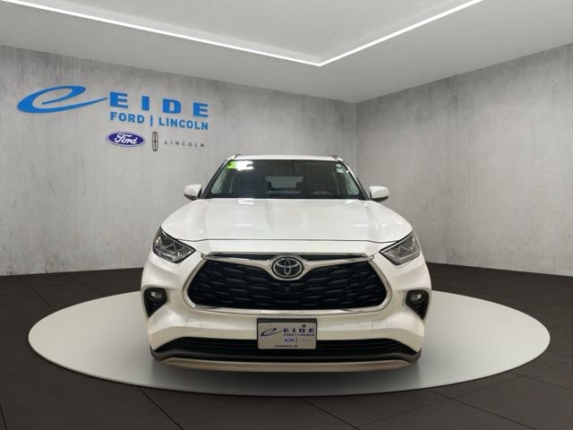 Used 2022 Toyota Highlander Platinum AWD/4WD image 5