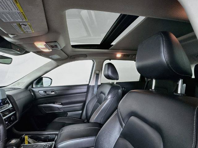 Used 2023 Nissan Pathfinder SL w/ SL Premium Package AWD/4WD image 14