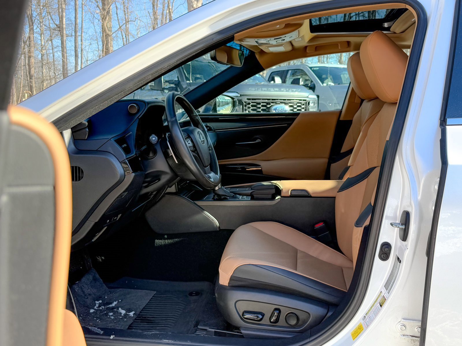 Used 2022 Lexus ES 350 image 16