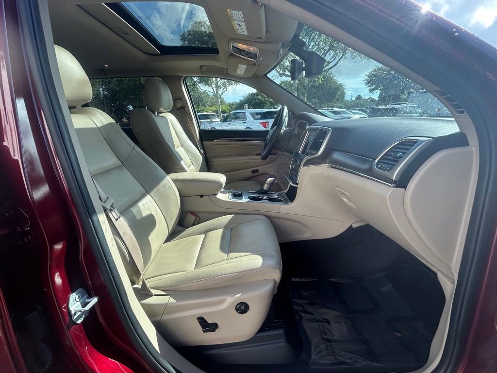 Used 2017 Jeep Grand Cherokee Limited image 24