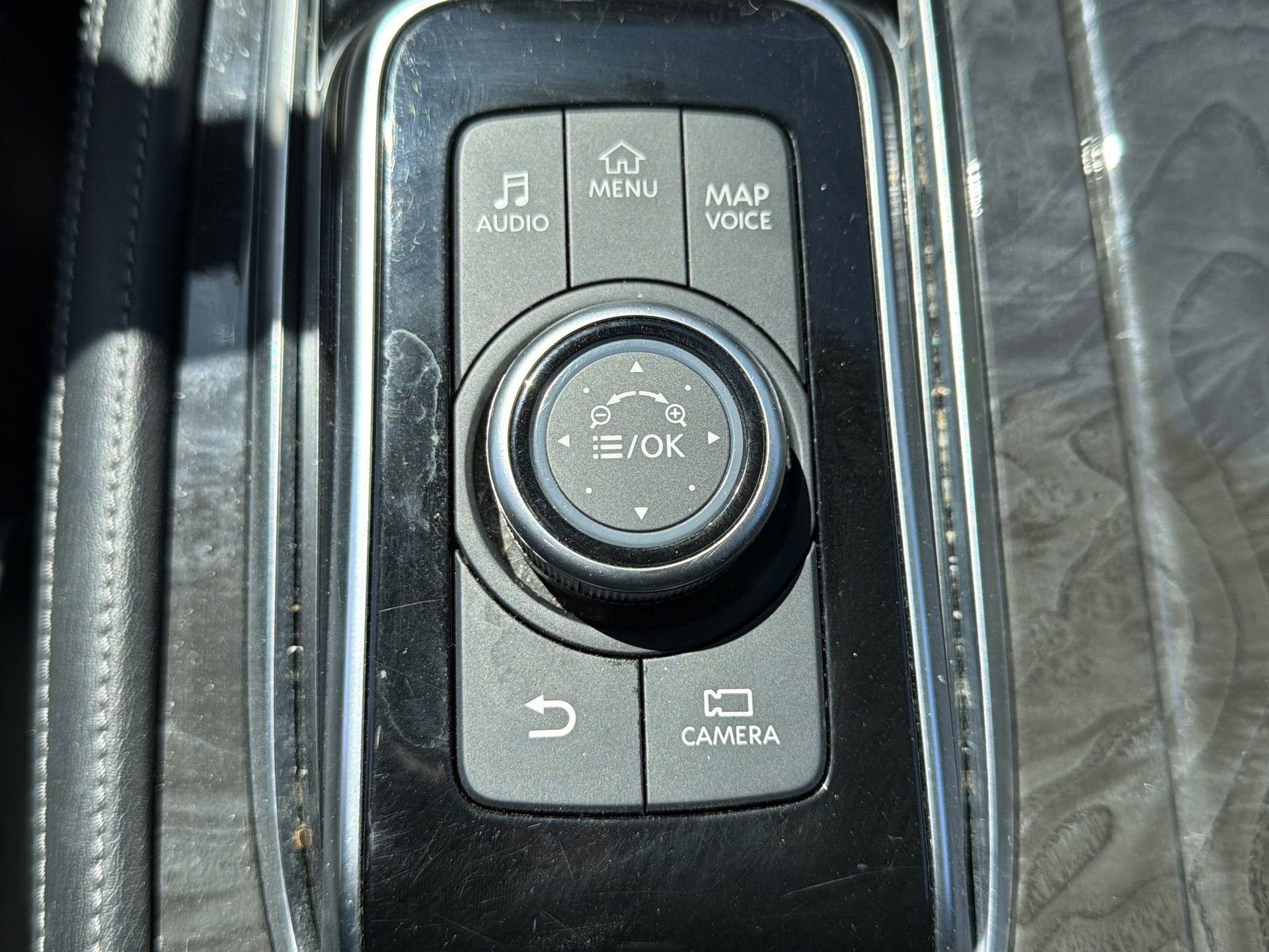 Used 2024 INFINITI QX80 Luxe image 13