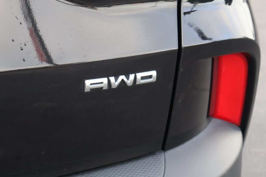 Certified 2025 Ford Escape ST-Line AWD/4WD image 16