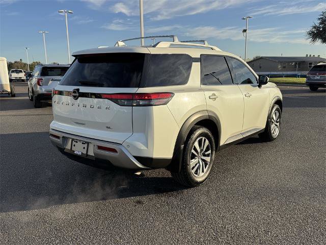 Used 2022 Nissan Pathfinder SL image 5