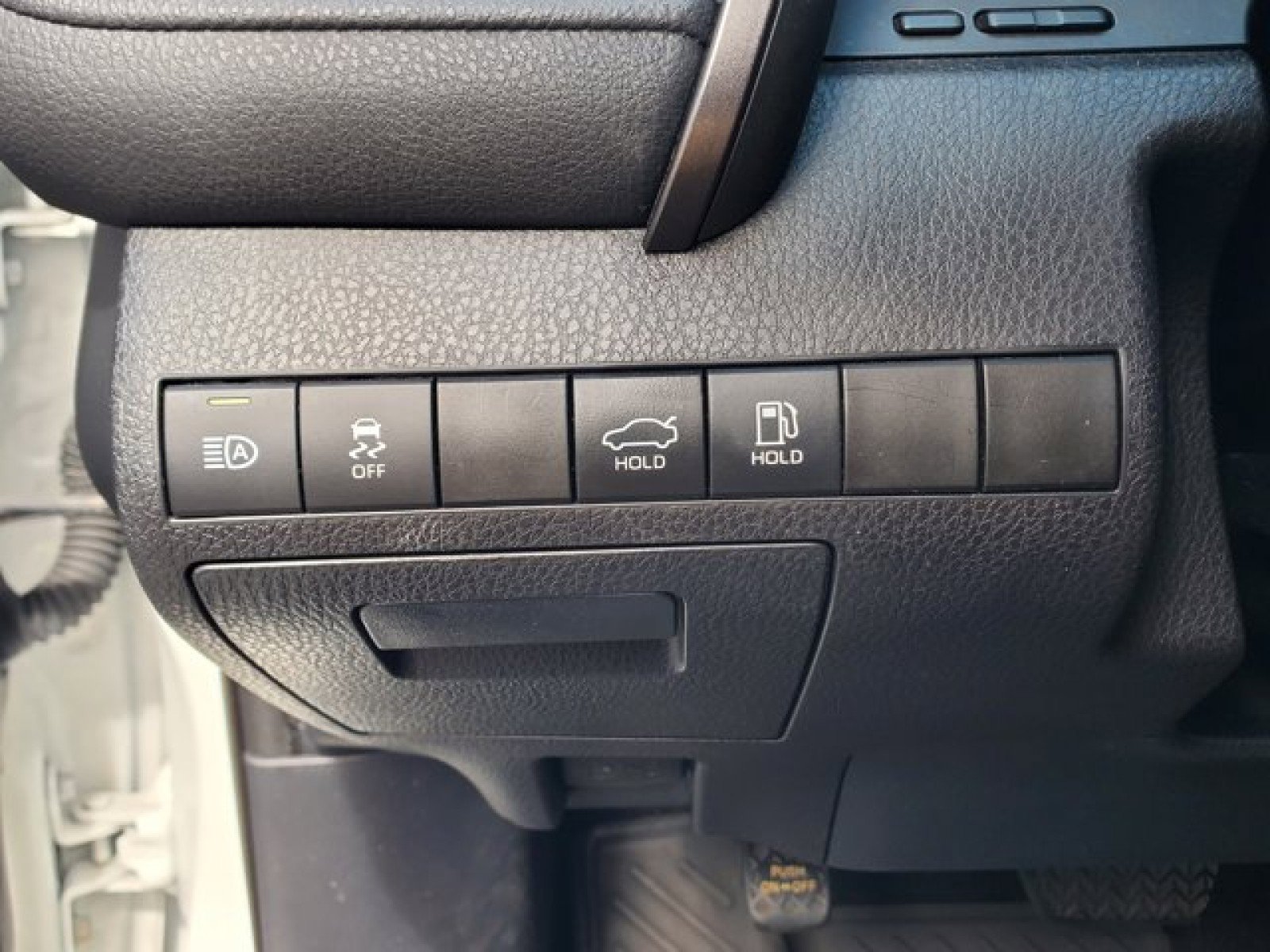 Used 2022 Toyota Camry SE w/ Convenience Package image 15