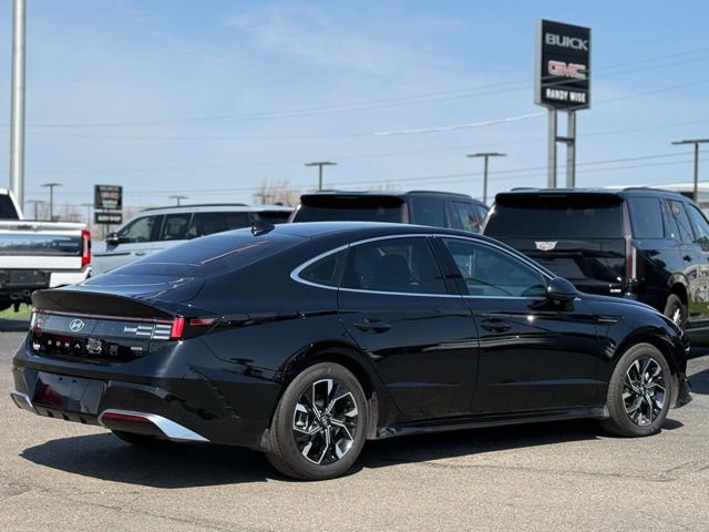 Used 2025 Hyundai Sonata SEL AWD/4WD image 8