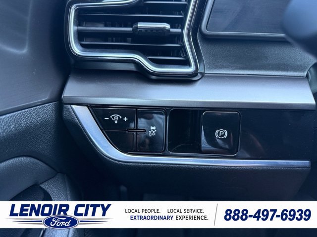 Used 2024 Kia Sportage EX FWD image 19