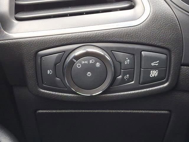 Certified 2022 Ford Edge ST w/ Cargo Accessory Package image 23