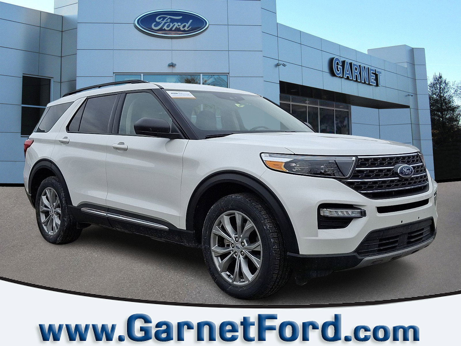 Certified 2023 Ford Explorer XLT w/ Equipment Group 202A AWD/4WD image 1
