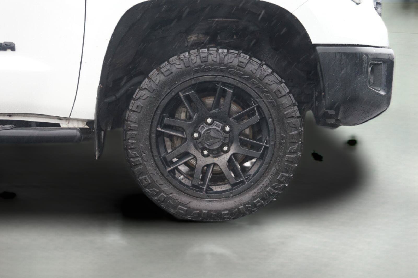 Used 2021 Toyota Tundra SR5 RWD image 4