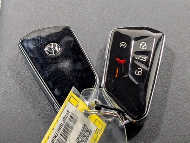 Used 2026 Volkswagen Tiguan SE R-Line AWD/4WD image 24