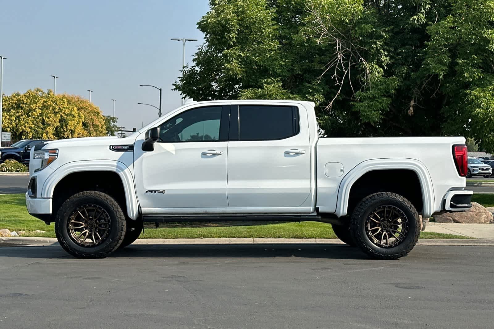 Used 2020 GMC Sierra 1500 AT4 w/ AT4 Premium Package AWD/4WD image 5