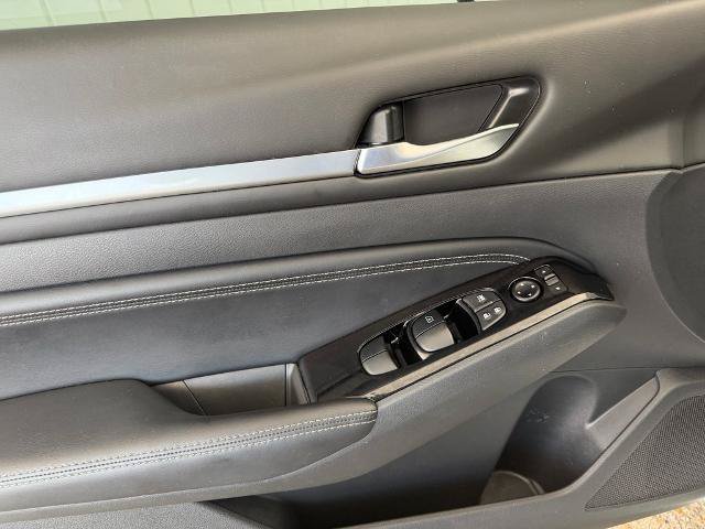 Used 2023 Nissan Altima 2.5 SL AWD/4WD image 17