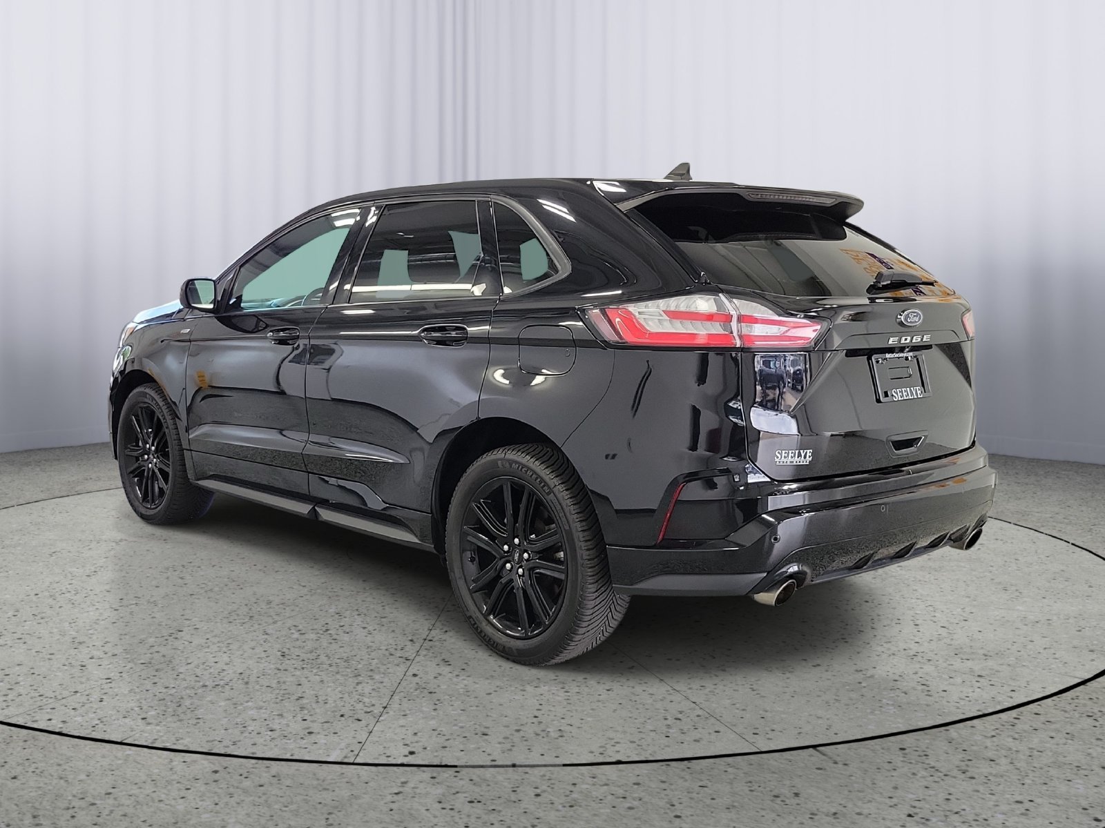 Certified 2021 Ford Edge ST-Line AWD/4WD image 3