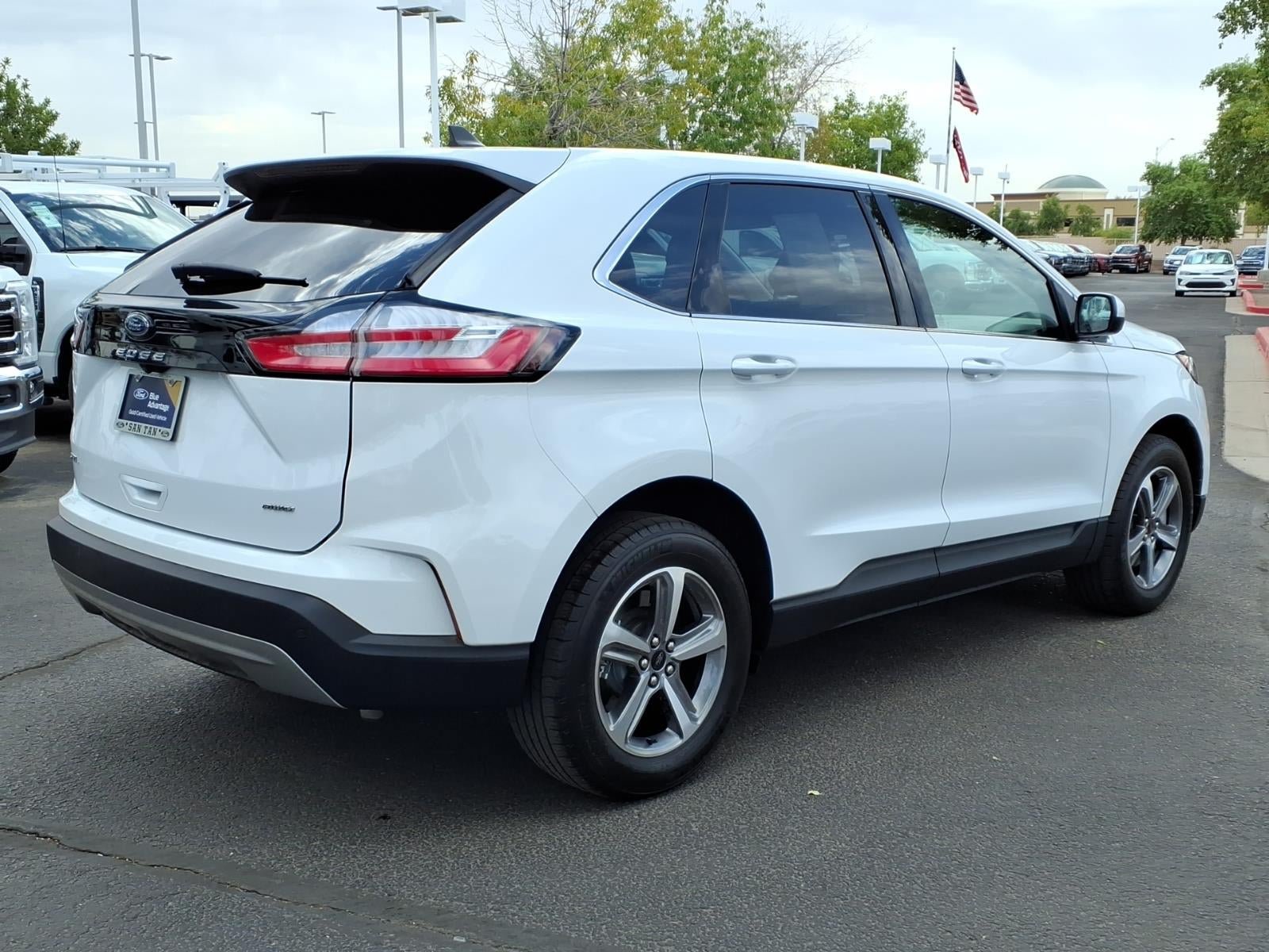 Certified 2023 Ford Edge SEL w/ Convenience Package AWD/4WD image 4