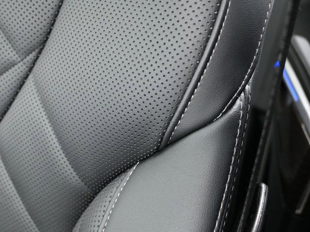 Used 2023 BMW X6 xDrive40i w/ Premium Package image 12