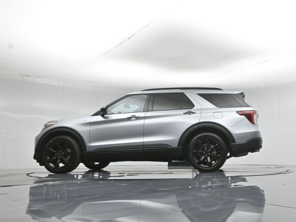 Certified 2023 Ford Explorer ST-Line w/ Class IV Trailer Tow Package RWD image 56