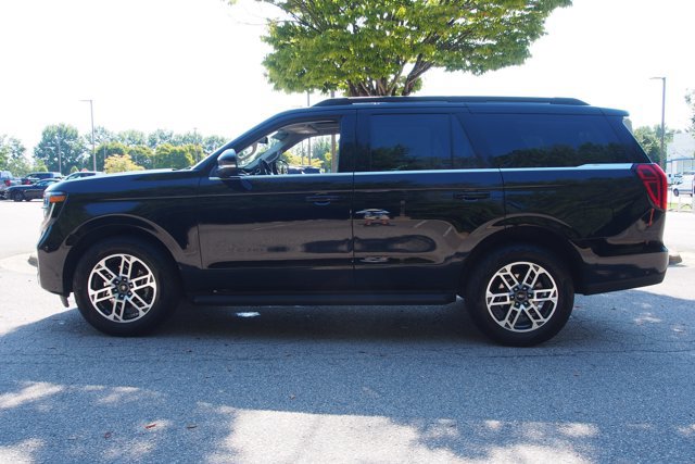 Certified 2025 Ford Expedition Active AWD/4WD image 4