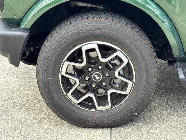 Certified 2025 Ford Bronco Outer Banks AWD/4WD image 11