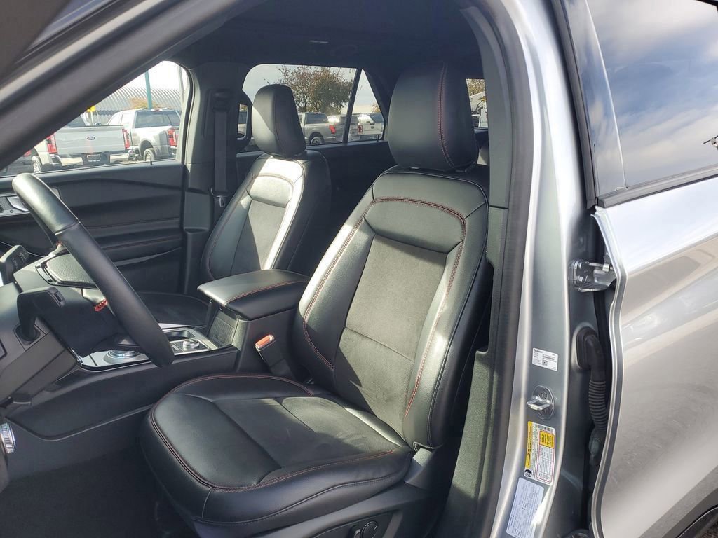 Certified 2023 Ford Explorer ST-Line image 19