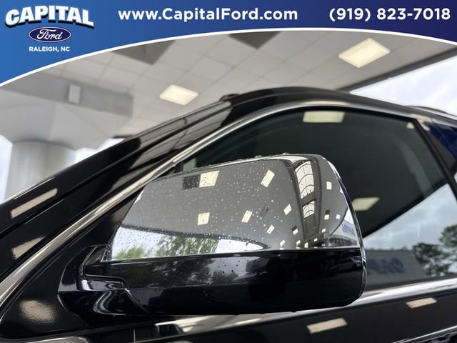 Used 2018 Chevrolet Tahoe Premier AWD/4WD image 12