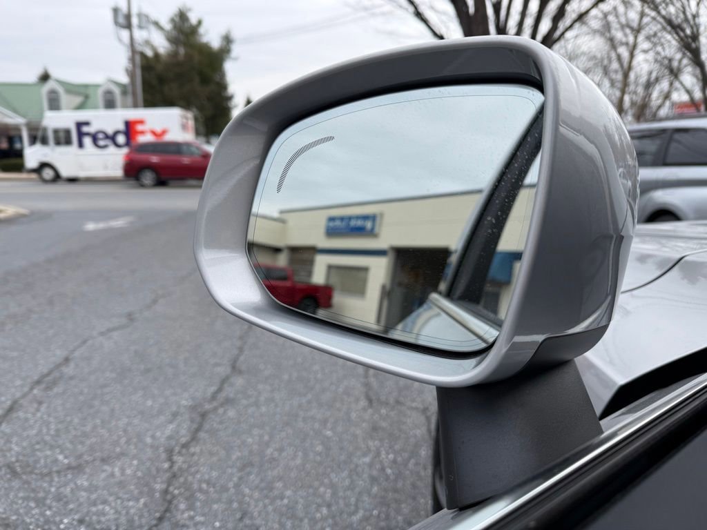 Used 2023 Volvo XC90 B6 Plus image 11