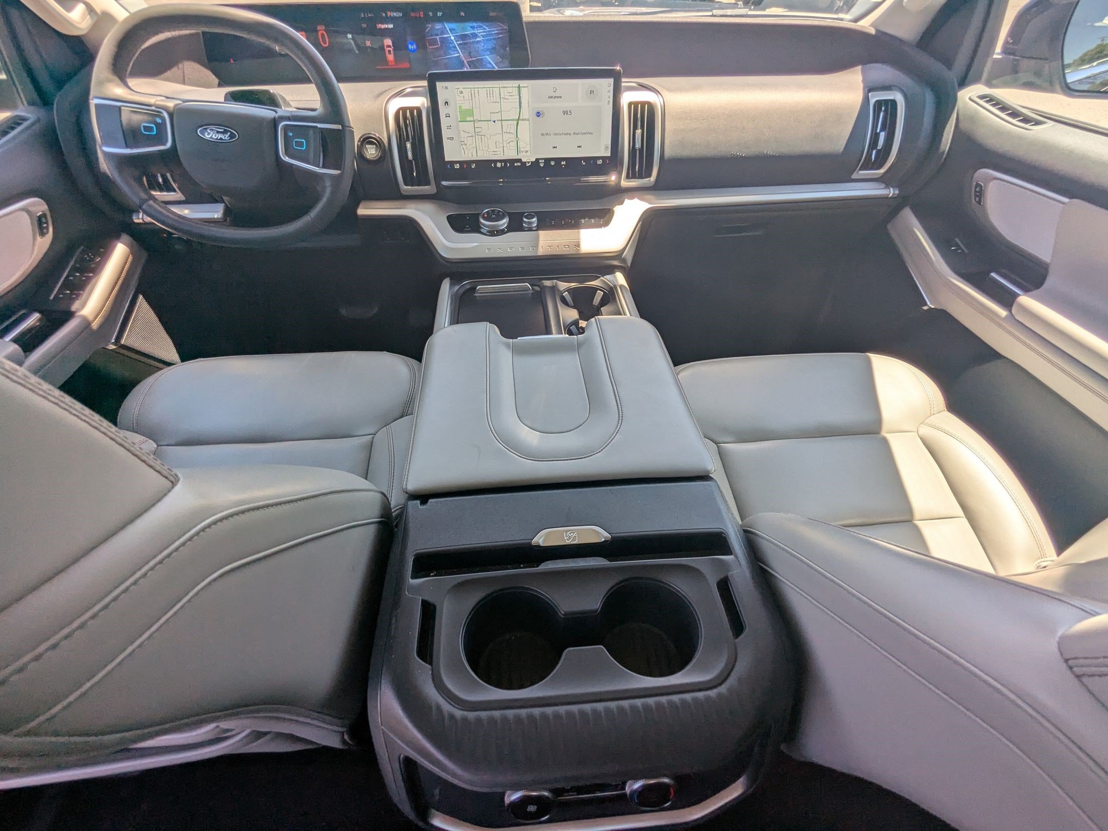 Certified 2025 Ford Expedition Active AWD/4WD image 30