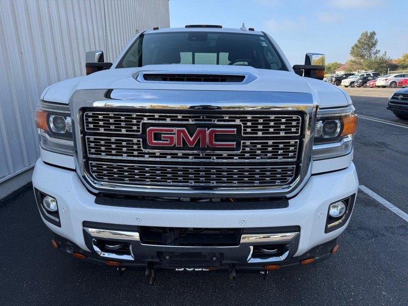 Used 2019 GMC Sierra 2500 Denali w/ Duramax Plus Package image 6