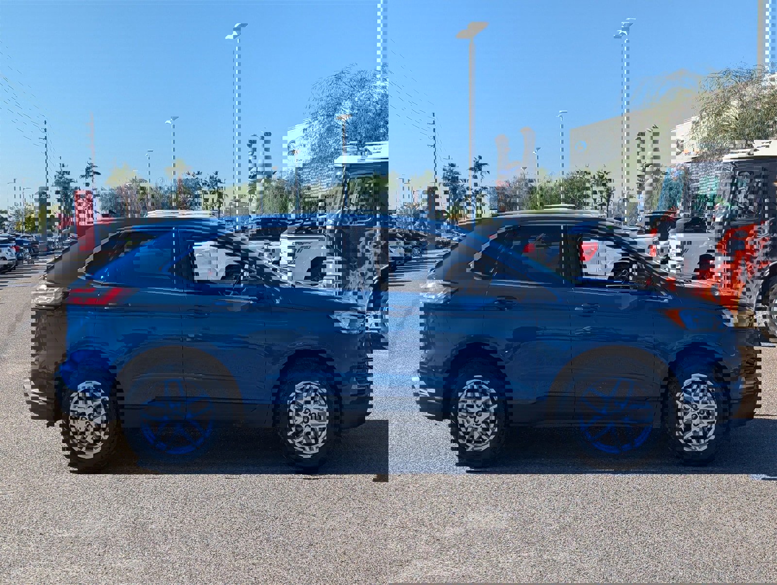 Certified 2024 Ford Edge SEL image 7