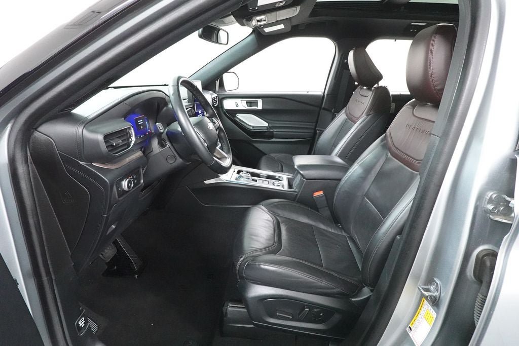 Certified 2023 Ford Explorer Platinum w/ Technology Package AWD/4WD image 25