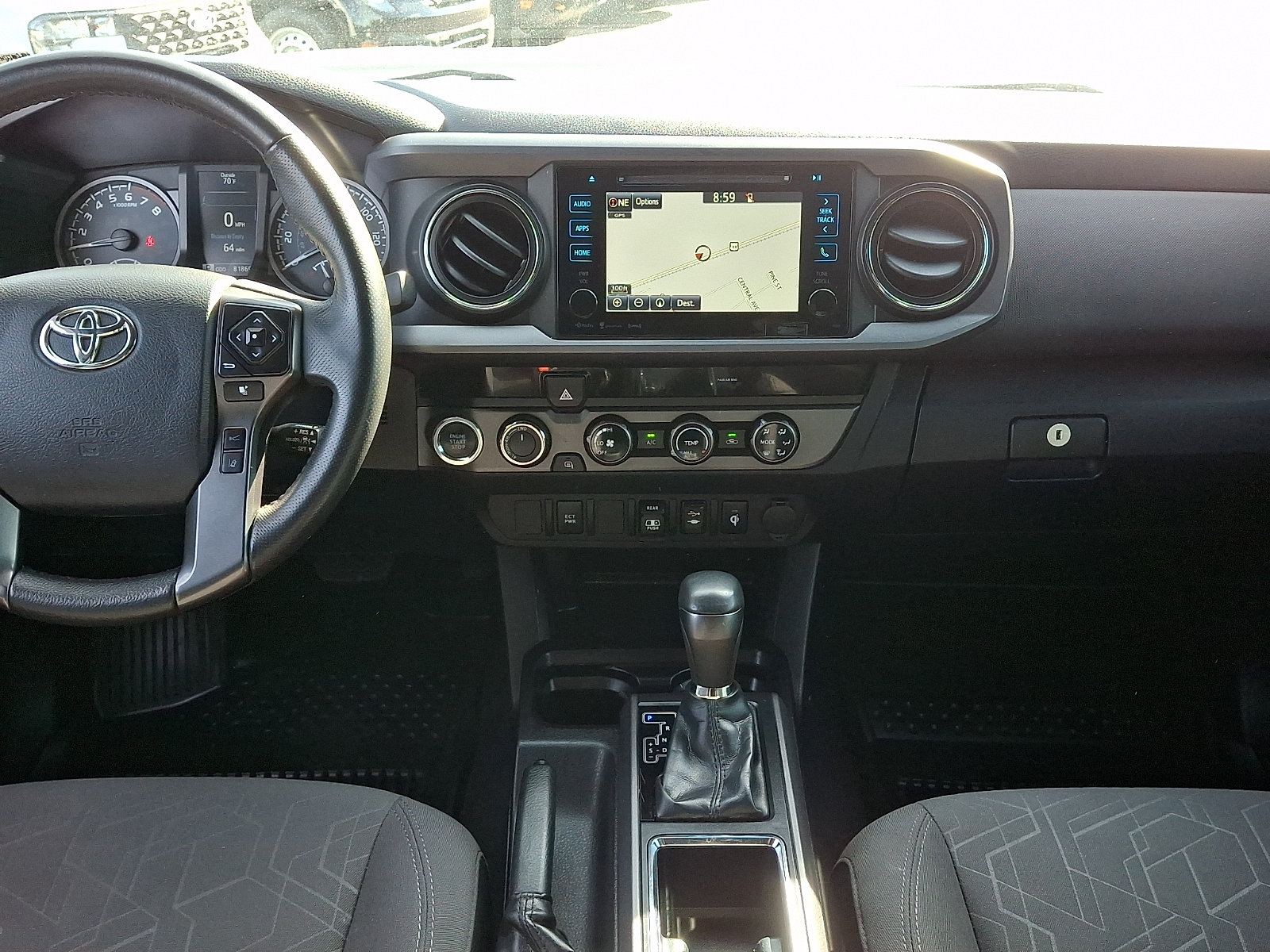 Used 2018 Toyota Tacoma TRD Off-Road AWD/4WD image 15