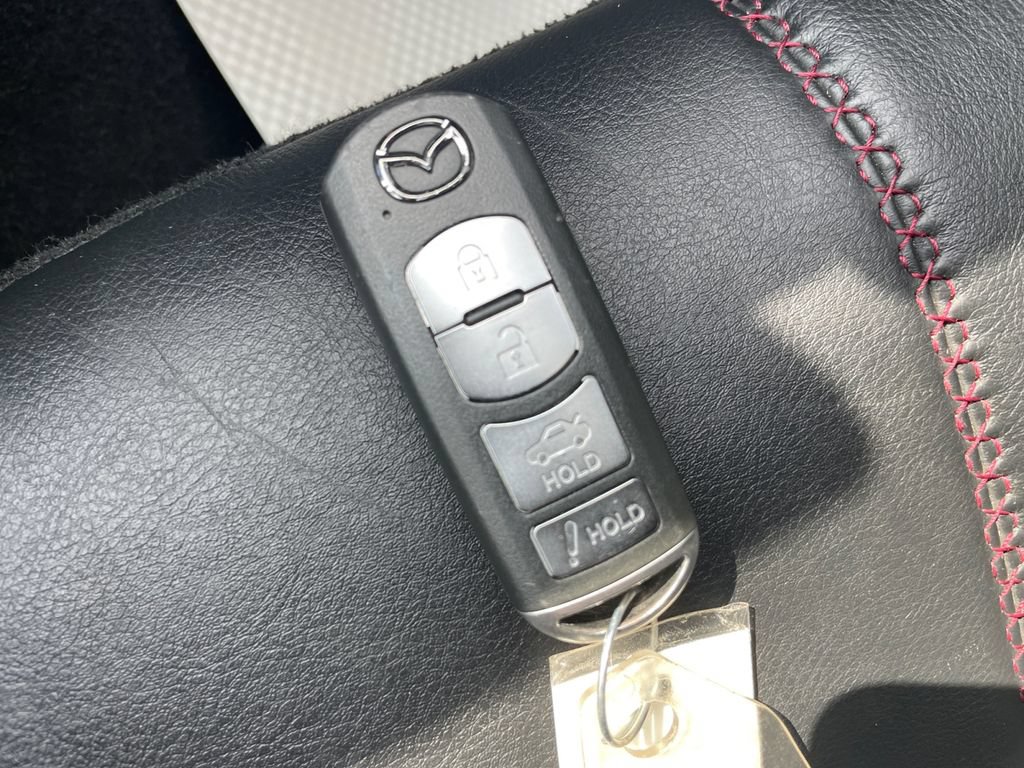 Used 2018 MAZDA MX-5 Miata Grand Touring RWD image 21