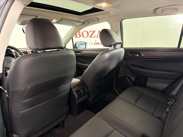 Used 2017 Subaru Outback 2.5i Limited AWD/4WD image 14