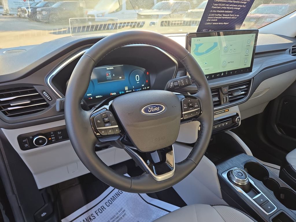 Certified 2025 Ford Escape SE w/ PHEV Premium Package FWD image 7