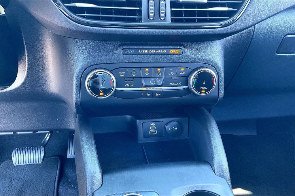 Certified 2025 Ford Escape ST-Line AWD/4WD image 36