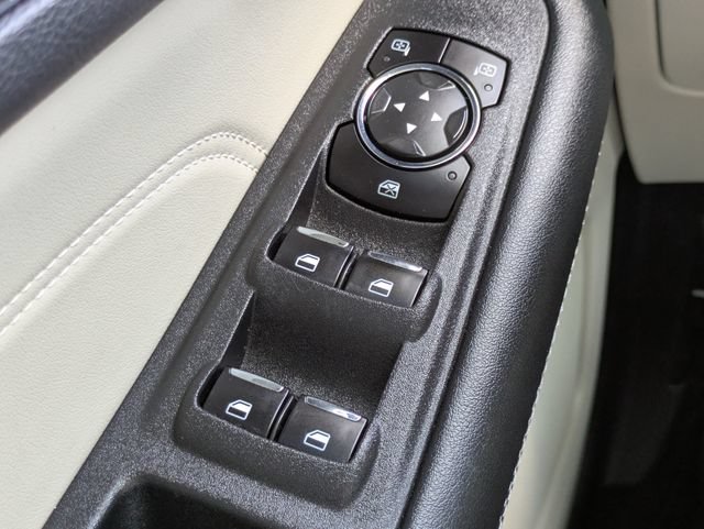 Certified 2022 Ford Edge Titanium AWD/4WD image 22