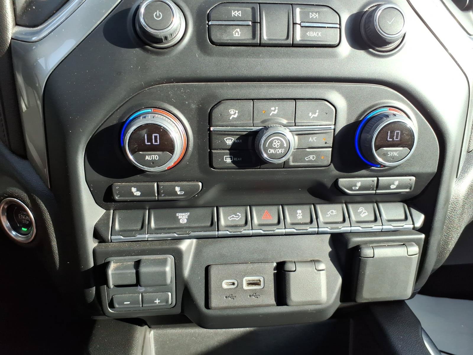 Used 2022 Chevrolet Silverado 2500 LT w/ Convenience Package AWD/4WD image 21