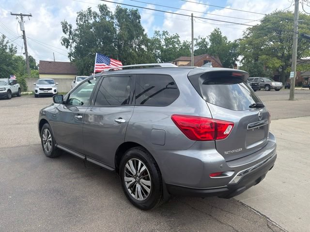 Used 2019 Nissan Pathfinder S AWD/4WD image 5