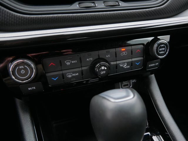 Used 2025 Jeep Compass Trailhawk AWD/4WD image 29