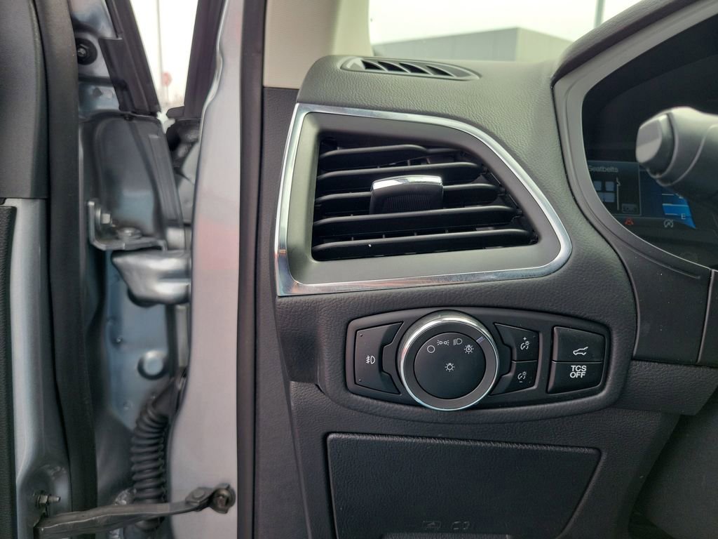 Certified 2024 Ford Edge Titanium image 22