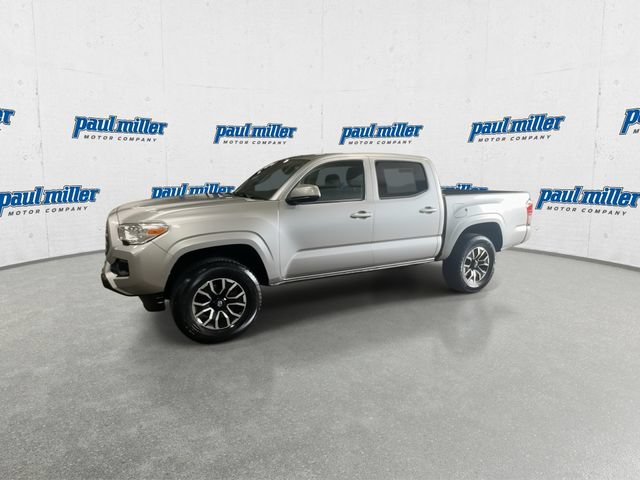 Used 2023 Toyota Tacoma SR AWD/4WD image 5