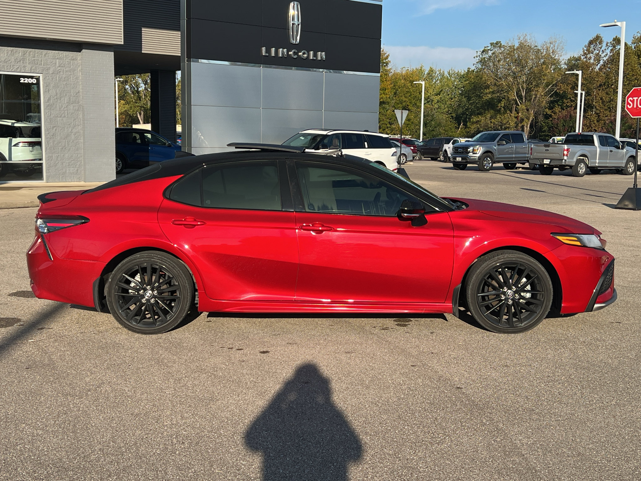 Used 2024 Toyota Camry XSE w/ Navigation Package FWD image 7