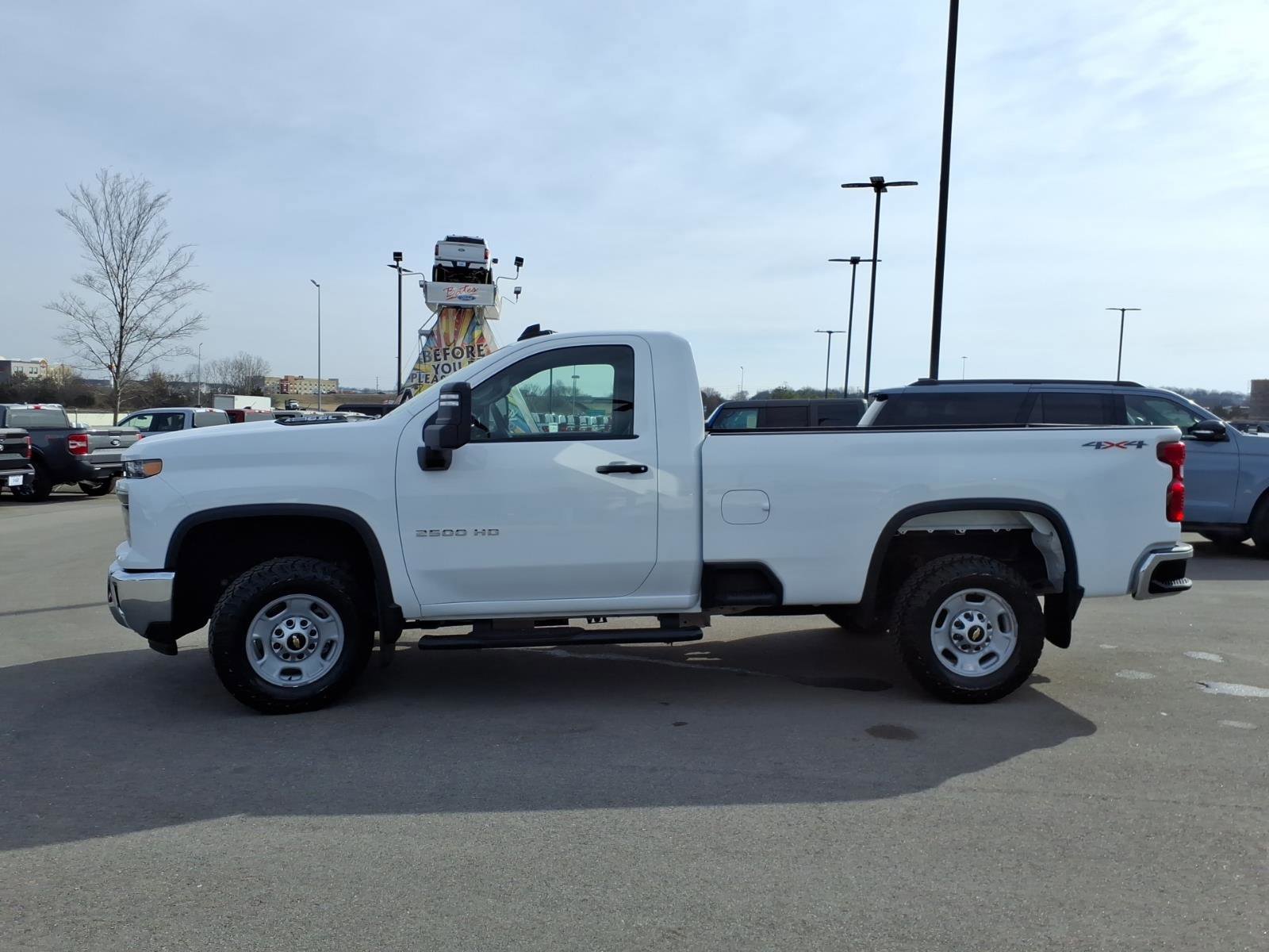 Used 2025 Chevrolet Silverado 2500 W/T w/ WT Convenience Package image 2