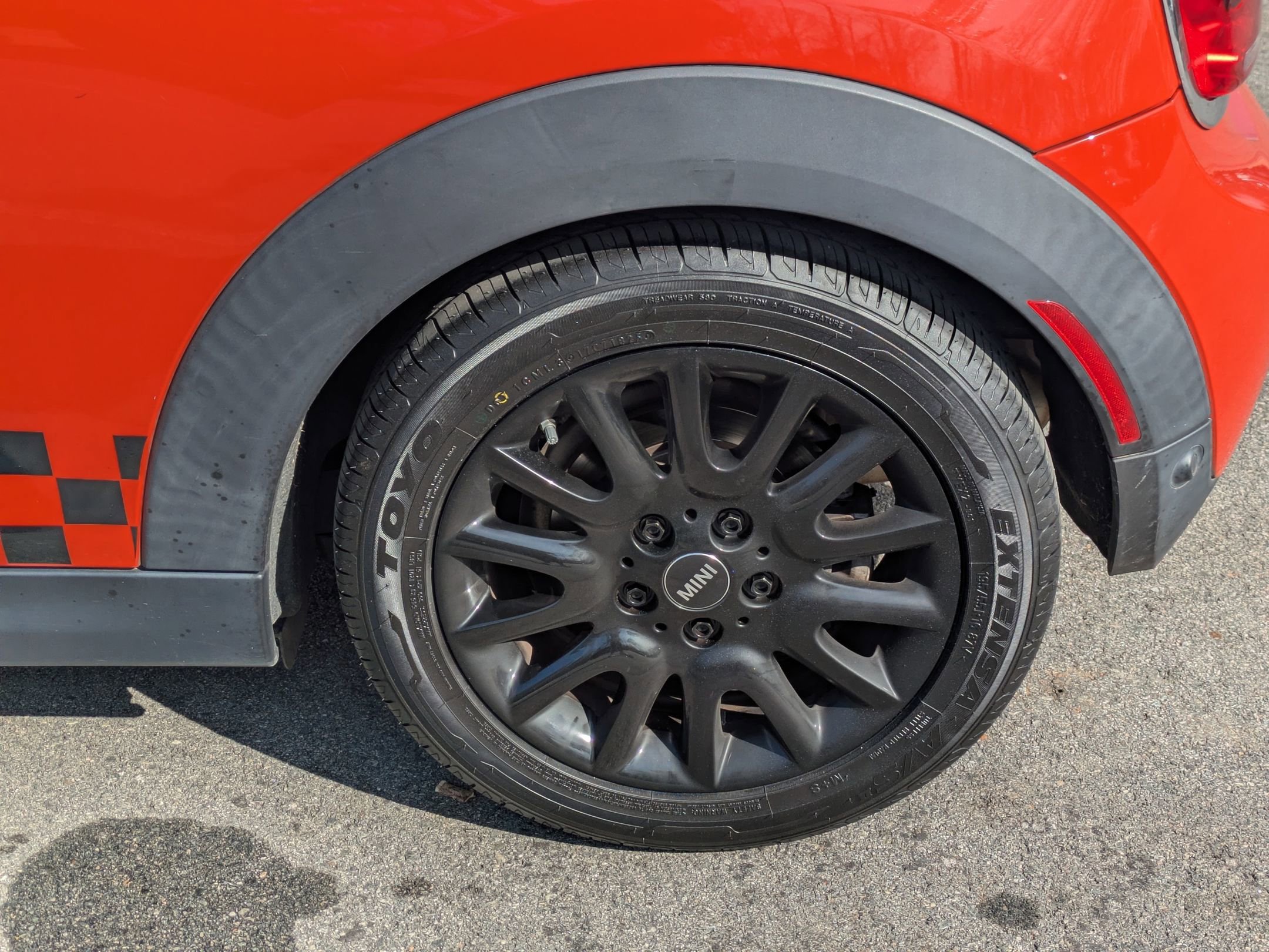 Used 2019 MINI Cooper 2-Door Hardtop image 8