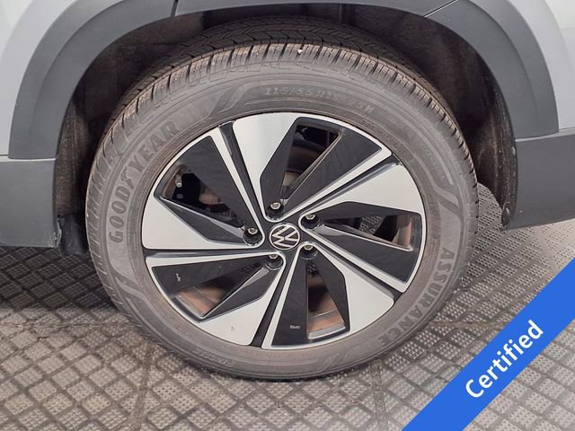 Used 2023 Volkswagen Taos SE w/ Panoramic Sunroof Package AWD/4WD image 28