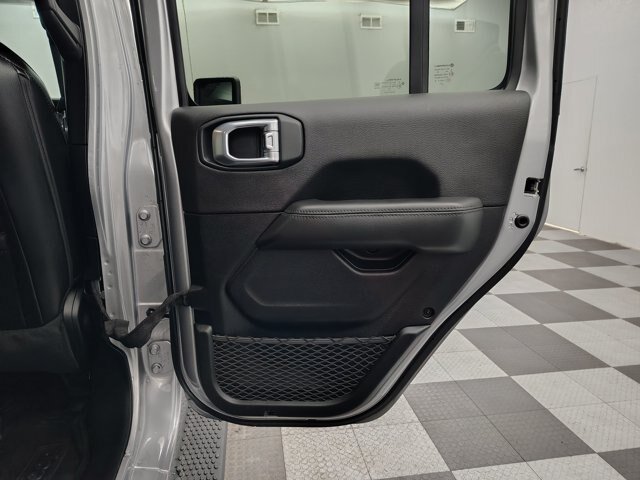 Used 2021 Jeep Wrangler Unlimited Sahara AWD/4WD image 27