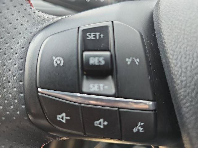 Certified 2025 Ford Escape ST-Line Select AWD/4WD image 17