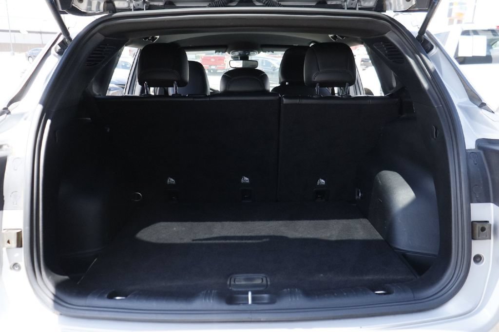 Used 2024 Jeep Compass Latitude AWD/4WD image 25