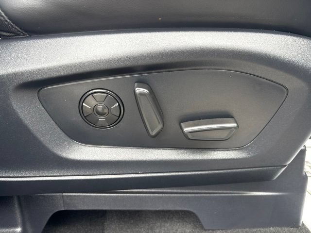 Certified 2025 Ford Explorer ST-Line w/ Premium Package RWD image 22